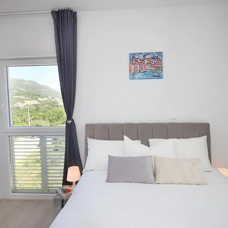 Bogoje - Two Bedroom With Private Parking * Cavtat