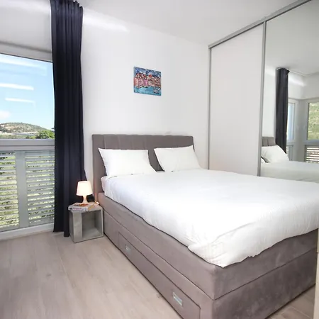 Bogoje - Two Bedroom With Private Parking