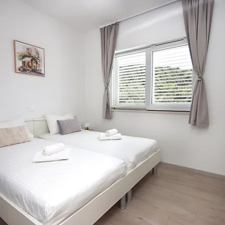 Lejlighed Bogoje - Two Bedroom With Private Parking