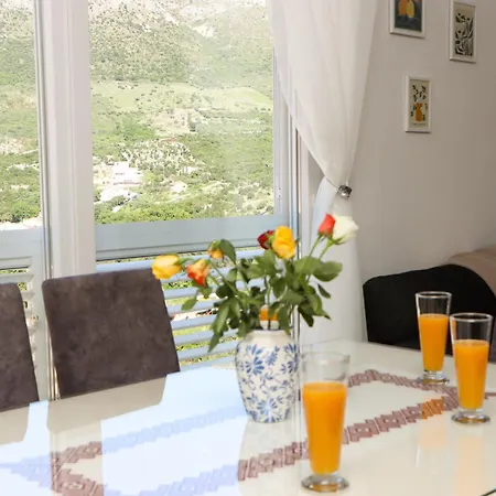 Daire Bogoje - Two Bedroom With Private Parking Cavtat