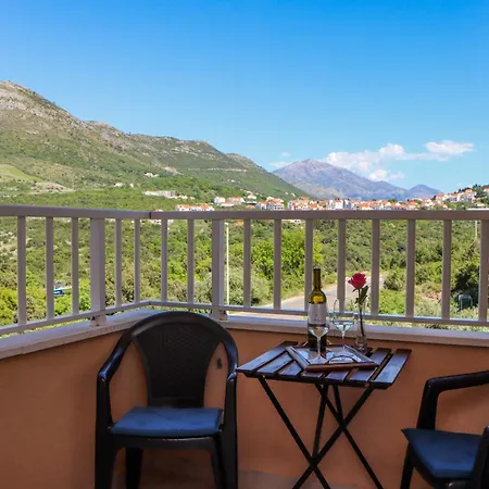 Bogoje - Two Bedroom With Private Parking *