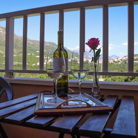 Daire Bogoje - Two Bedroom With Private Parking *